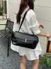 2026 Nova Bolsa de Almofada de Design de Nicho Coreano Retrô Bolsa Tote Simples de Ombro Único Bolsa Transversal de PU Feminina