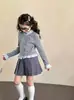 Camiseta básica para niña, cárdigan de otoño e invierno para niños, suéter de estilo coreano con encaje, top de color liso, versátil y elegante para niños pequeños