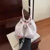 Bolso de Mano Pequeño para Mujer 2025 Nuevo Primavera Bolso Cubo con Cordón Versátil Estampado de Flores Bolso Cruzado con Cadena Ins