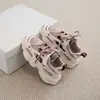 Zapatos de papá para niñas, nuevo modelo de otoño, zapatillas deportivas de malla transpirable, suela suave, zapatos antideslizantes para niños, zapatos casuales para niños de 6 a 12 años