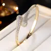 Pulsera Geométrica Súper Brillante de Circonita Estilo Europeo y Americano de Moda, Moda de Lujo Ligero con un Toque de Alta Gama, Joyería de Diseño Abierto Ajustable