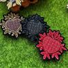 Venta al por mayor de fábrica pegatinas de tela de amor accesorios para ropa pegatinas de tela bordado de computadora aplique multicolor bordado de amor de color