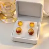 Pendientes Retro Franceses de Aguja Plateada Otoño e Invierno con Degradado Ámbar Difuminado, Pendientes Ovalados de Bloques de Color Estilo Maillard para Mujer