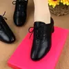 Zapatos de mujer de cuero suave de tacón bajo, moda versátil otoño 2026, zapatos pequeños de cuero, zapatos de tacón medio de corte profundo para mujer, zapatos de mamá
