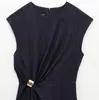 Elegante Vestido Midi de Mezclilla con Adornos Dorados Estilo Europeo y Americano, Cintura Ceñida, Sin Mangas, Espalda Elegante con Abertura Larga para Mujer