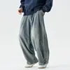 Calça jeans cargo masculina oversized estilo retrô japonês de Hong Kong, modelagem reta, tamanho grande, modelo americano plus size, coleção outono/inverno 2026.