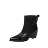 Botas de Cano Curto com Salto Médio Robusto em Couro de Vaca Genuíno Femininas Botas Individuais Estilo Novo Botas Meia de Couro Genuíno Bico Quadrado Desgastado Botas da Moda Botas de Cano Curto em Couro Genuíno Femininas