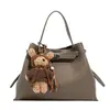 Bolsa de Hombro Cruzada Portátil para Verduras Estilo Nuevo Invierno 2025 Bolso de Moda de Alto Valor Tendencia para Mujer Ligero