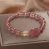 Fornecimento direto da fábrica pulseira de Cristal Morango corajosa design de nicho feminino ins recrutar pulseira de cristal flor de pessegueiro para enviar namoradas