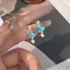 Aguja de Plata Hoja Verde País de las Maravillas Primavera y Verano Coloridos Deslumbrantes Pendientes de Mariposa Incrustados de Diamantes Nuevos Populares Pendientes de Aro de Perla para Niñas