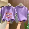 Camiseta de manga larga a rayas de algodón puro para niña, nueva colección de otoño 2026 estilo coreano para niños, look versátil de dos piezas, para niños de talla mediana y grande