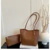 Bolso de Mano Tejido de Nicho para Mujer 2026 Nuevo Bolso Grande de Alta Gama Retro de Gran Capacidad para Viajar de un Solo Hombro de Mano