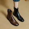 Botas femininas curtas de couro legítimo, novo estilo outono e inverno, bico redondo, salto médio grosso, zíper traseiro, estilo vintage