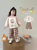 Conjunto de Sudadera Gruesa con Forro de Felpa para Niñas con Pantalones de Pierna Ancha Conjunto de Dos Piezas Modelo Nuevo 2025 para Niños Pequeños y Niños Pequeños