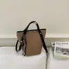 Bolso Cubo de Color Sólido de Gran Capacidad para Mujer 2026 Bolso de Hombro Único de Principios de Otoño Bolso de Mano de Nicho de Alto Valor Bolso Cruzado
