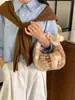 Bolsa de Pelúcia Fofa Estilo Coreano Retrô Transfronteiriça Nova Moda Outono/Inverno 2026 Versátil Grande Capacidade Bolsa de Mão para o Dia a Dia