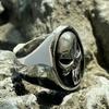 Hombre máscara espartana anillo de acero de titanio anillo personalizado para hombres europeos y americanos anillo de hombre estilo punk calavera dominante