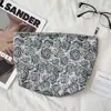Bolsa Cosmética Gran Capacidad Ins Bolsa de Almacenamiento de Cosméticos para Niñas Bolsa para Lápices Labiales con Cojín de Aire Bolsa con Cremallera Bolsa de Aseo Portátil