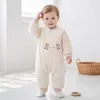 Mono de otoño e invierno para bebé 150g acolchado para recién nacido ropa abrigadora engrosada súper lindo y adorable ropa exterior para bebé