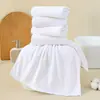Toalha de Algodão Puro Espessa, Toalha Quadrada Pequena, Toalha de Mão, Toalha Pequena de Hotel, Venda Direta do Fabricante, Pode Ser Bordada com Logo, Absorvente