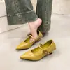 Zapatos de otoño de tacón de aguja de corte bajo, a la moda, estilo commuter de una sola tira, nuevo cuero suave con hebilla, tacón alto de moda 2026, puntera metálica puntiaguda, tela