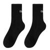 Calcetines para mujer y hombre en otoño e invierno, finos, gruesos, modernos, con estampado de tiburón, con la letra P de celebridades de Internet, calcetines deportivos casuales de baloncesto.