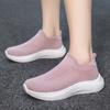 Zapatos de hombre 2023, deportivos de malla de verano, informales, para correr, de malla voladora, para el trabajo, con calcetines negros ligeros, zapatos de moda.