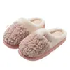 HOGAR Nuevas Pantuflas de Algodón para Uso en Casa en Interiores, Pantuflas de Felpa de Invierno Antideslizantes con Suela Gruesa para Mujer, Cálidas y Cómodas Pantuflas de Algodón al por Mayor