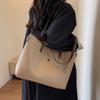 Bolso Tote Estilista Gran Capacidad Cruzado Bolso Suave para Mujer Otoño e Invierno 2024 Nuevo Nicho Viajero Portátil Bolso de Hombro