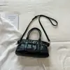Bolso de mano de alta gama de moda transfronteriza para mujer, nuevo bolso Boston de nicho vintage para el día a día, bolso de hombro y cruzado estilo coreano