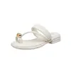 Versión de Piel de Vaca 2026 Nuevo Estilo de Verano Chanclas Casuales de Playa con Punta de Tira Gruesa para Mujer Sandalias de Cuero Genuino para Uso en Exteriores