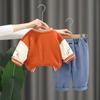 Traje de primavera para niño 2025, primavera y otoño, nuevo traje de béisbol con diseño de oso de dibujos animados para niños, chaqueta de estilo occidental, conjunto de tres piezas para niños