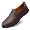 Zapatos de cuero casual de negocios para hombre, cómodos, de piel de vaca, transpirables, cómodos, populares, clásicos, tipo papá, talla grande, zapatos casuales para hombre