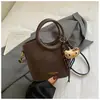 Moda de Invierno 2025, Bolso de Mano Sencillo y Personalizado a la Moda, Bolso Cruzado Casual, Bolso Tipo Cubo de Hombro