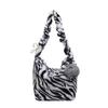 Bolso de piel con estampado de leopardo para otoño e invierno, nuevo bolso de mujer, moderno bolso de un solo hombro, bolso bandolera de gran capacidad, bolso de felpa para ir al trabajo.