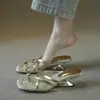 Sandalias de Exterior Doradas Cuadradas con Tiras Cruzadas, Modernas y Elegantes, para Mujer, Nuevas de Primavera/Verano 2026, Sandalias de Tira con Tacón Medio