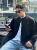 Suéter Cárdigan Nuevo Otoño Invierno 2026 Estilo Perezoso Casual Retro Americano Punto Cuello en V Ropa Exterior Color Sólido para Hombre