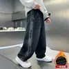 Ropa Infantil Pantalones de Invierno para Niños con Forro Polar 2026 Nuevo Estilo para Niños Mayores Otoño e Invierno Jeans Gruesos para Niños