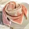 Novo Estilo 2026 Cachecol Quadrado Quente com Fivela Magnética, Cachecol de Seda e Algodão de Alta Qualidade para Mulheres, Cachecol de Seda Multifuncional Dupla Face para Primavera e Outono