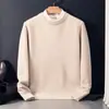 Venta al por mayor del fabricante Suéter de punto con cuello redondo para hombre Ajuste slim Camiseta base de punto Estilo coreano para primavera y otoño Suéter casual para hombre Tendencia