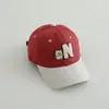 Sombrero de Protección Solar Nuevo y de Moda para Niños Dibujos Animados Bloqueo de Color Oso N Gorra de Béisbol Infantil al por Mayor Guardería Exterior Gorra de Béisbol para Niñas