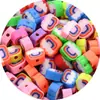 Fatias Coloridas de Argila Macia Desenhos Animados de Frutas Letras em Inglês Perfuradas Conjunto de Argila Macia Material de Argila Macia para Pulseira