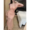 Novo vestido de malha decotado, longo, sexy, de manga longa, com mangas sino, para primavera, verão e outono, com elegância francesa e estilo de deusa
