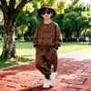 Conjunto de Moletom Outono para Meninos 2026 Novo Conjunto Esportivo Duas Peças Infantil Estilo Streetwear Cool Marca Tendência