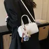 Bolsa de Mão Nova Moda Primavera 2026 Bolsa Almofada Bolsa de Ombro Versátil Bolsa Feminina Tendência Bolsa Transversal Simples