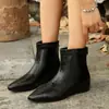 Comercio exterior transfronterizo 2026 nuevo modelo botas Martin retro que aumentan la altura para mujer, botines cortos ajustados estilo francés para primavera y otoño