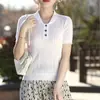 Estilo nuevo de verano algodón puro cuello camisero casual manga corta tejido calado moda torsión delgado corte ajustado camiseta top para mujer
