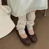 Zapatos planos de piel de oveja súper suaves para mujer, con un lazo estilo francés, punta redonda, apertura poco profunda, diseño de bailarina, suela plana, versátiles para el uso diario y estilo de tacón enrollado.
