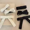 Presilha de Cabelo Estilo Coreano de Tecido com Bolinhas e Laço Clip Banana de Alta Qualidade Exquisite Clip para Nuca Clip Torcido Acessórios de Cabelo para Mulheres