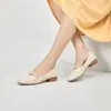 Sapatos baixos rasos estilo francês para mulheres, novidade outono 2026, versáteis, com pérolas, sola macia, sapatos de vovó, sapatos Mary Jane de bico quadrado